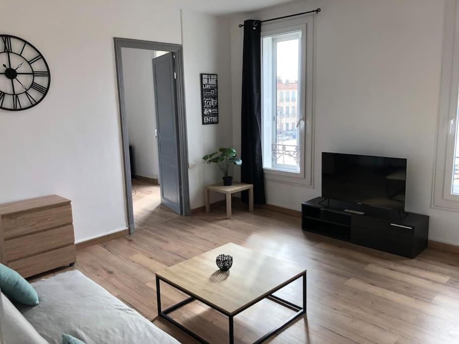 Appartement Spacieux Centre Ville Rivesaltes Extérieur photo