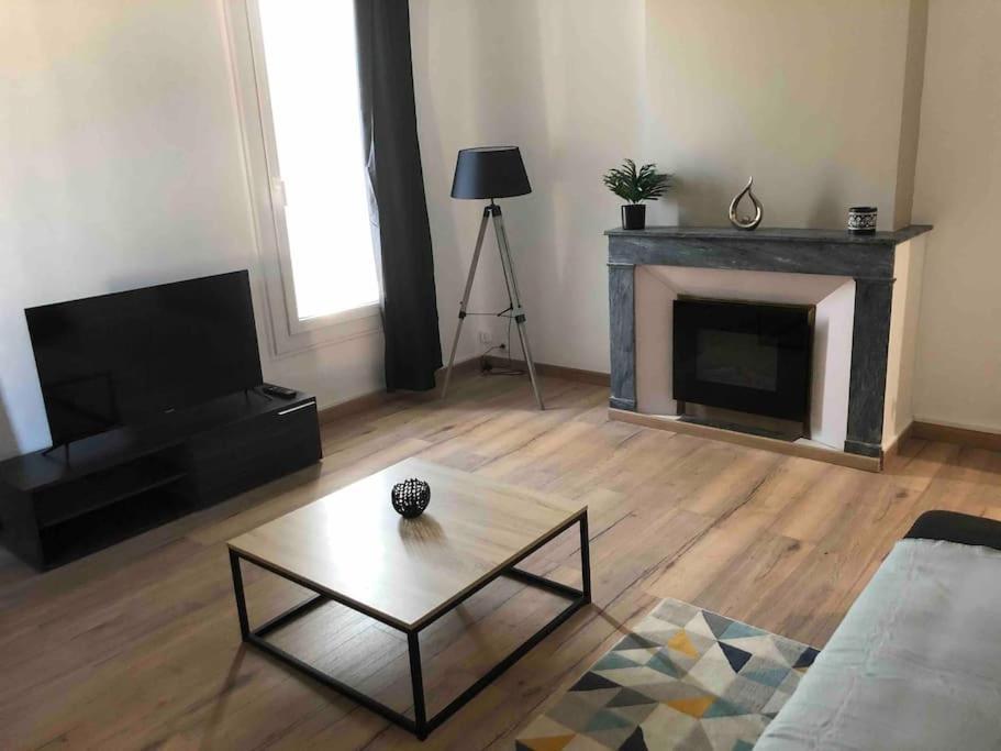Appartement Spacieux Centre Ville Rivesaltes Extérieur photo